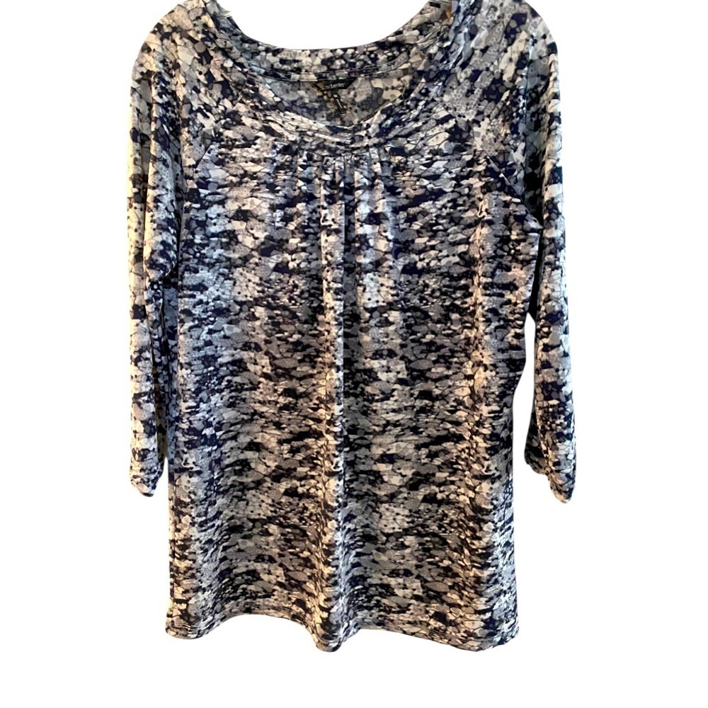 Daisy Fuentes black White Top scroop neck long sleeve stretchy & comfortable M